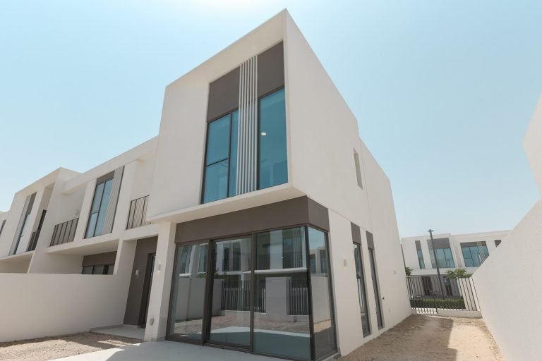 villa deep cleaning specialists providing villa deep cleaning services in Dubai